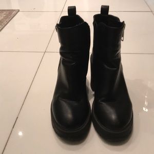 Black Steve Madden boots